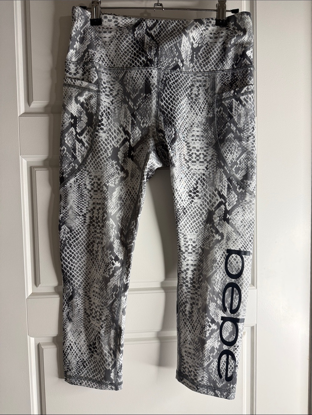 bebe Black & Gray Snake-Print Performance Leggings